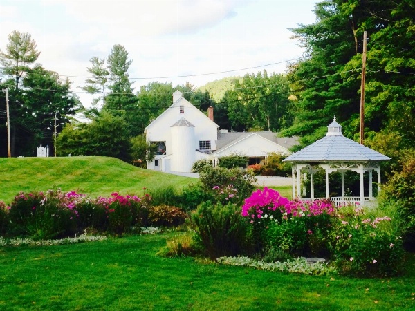 1896 House Country Inn - Barnside Inn image 1